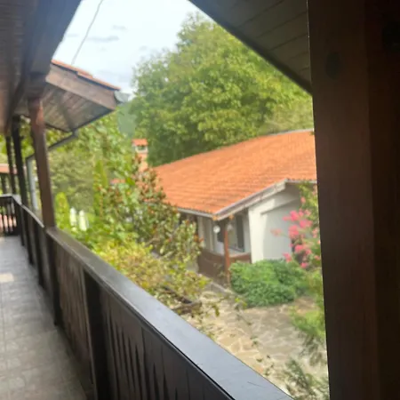 орешака Vendégház *